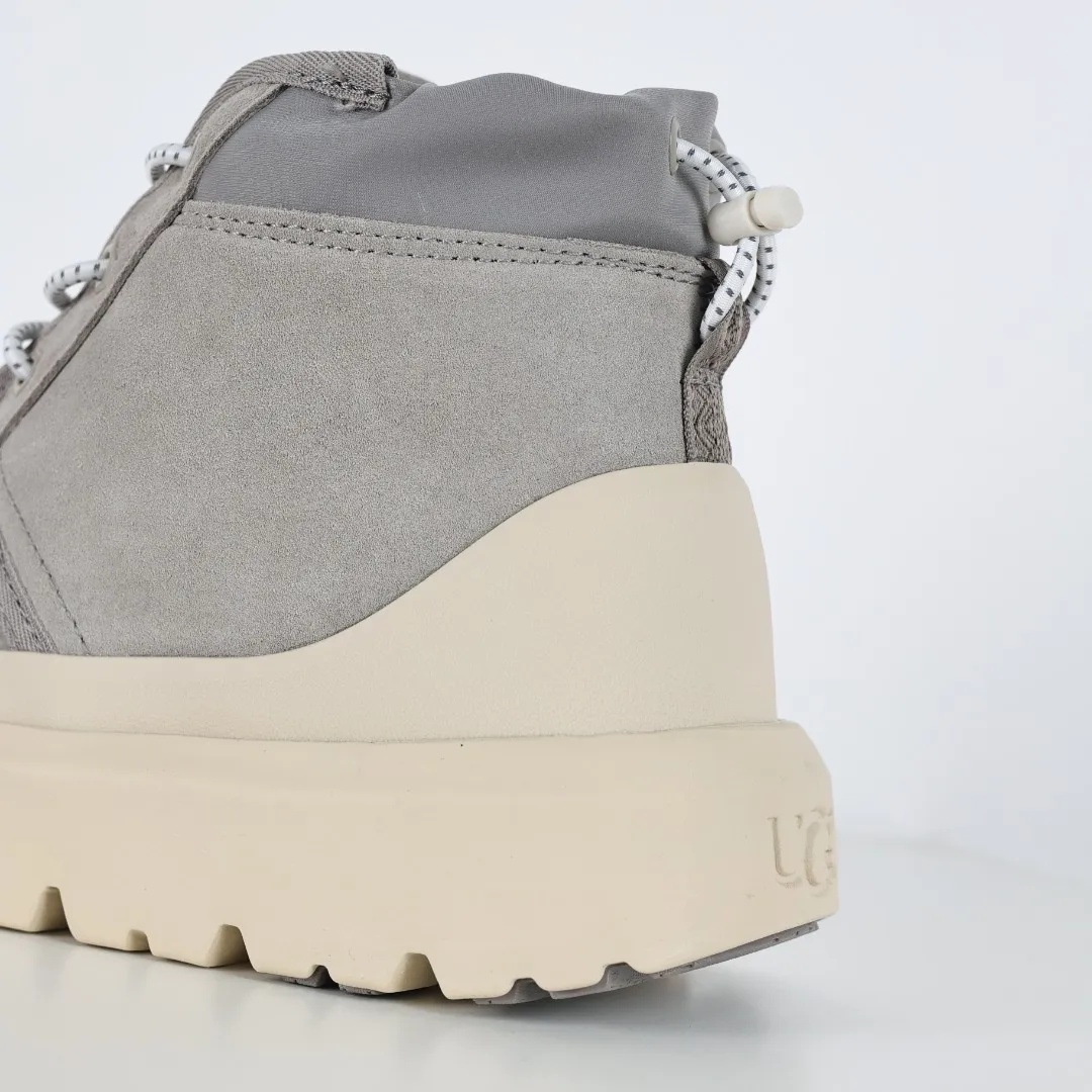 New colors shipped 🚀🚀 Pick up locally 💰660 Core recommendation good price 4cm thick sole, independently developed outsole, cashmere insole, keeping warm in winter, suitable for home use. In the new year, uug launched a style series, which is partially geared towards the preferences of young consumers, and has also moved to the forefront of fashion trends. Shoe body material, water-repellent coated suede upper, 17mm UGGPURE™ implanted wool insole, lightweight non-slip and comfortable rubber outsole, with brand LOGO and trademark, with full packaging Size: 40 41 42 43 44 45